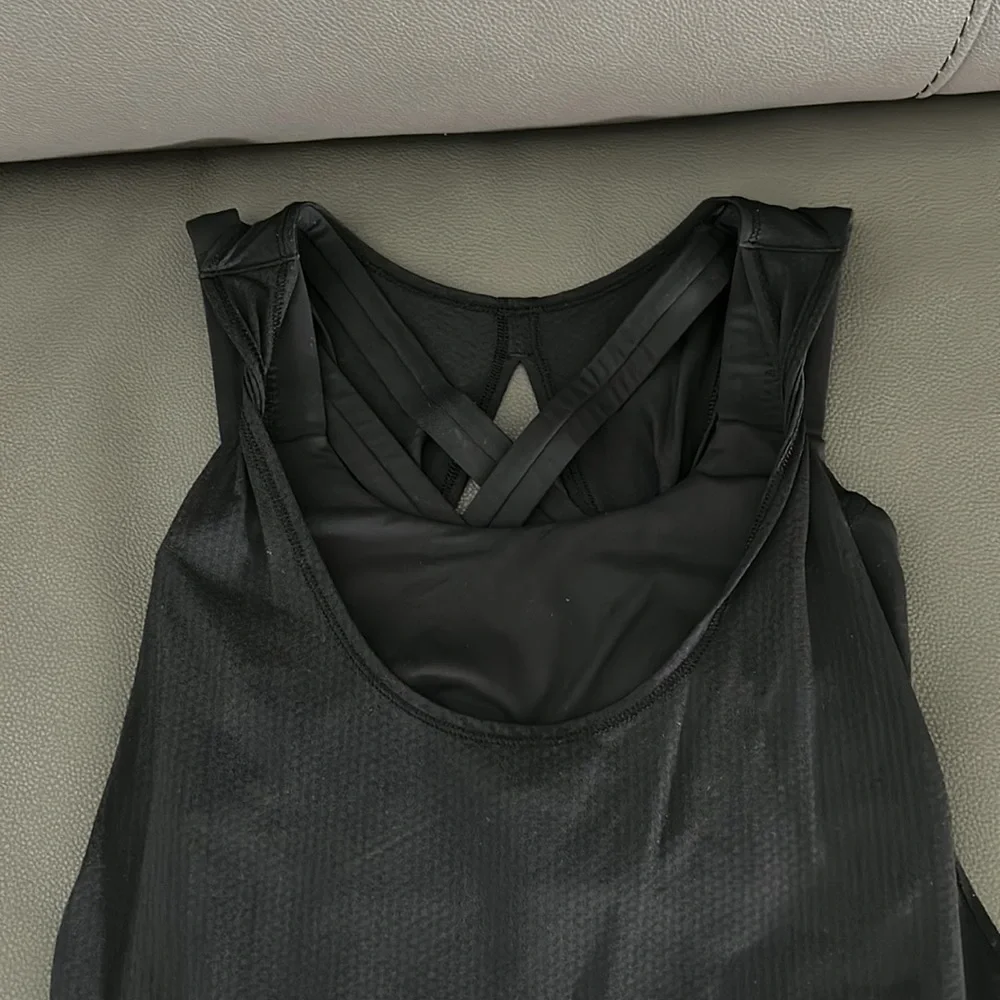 Lululemon strappy tank black size 2 light weight tank. NWOT - Picture 3 of 4